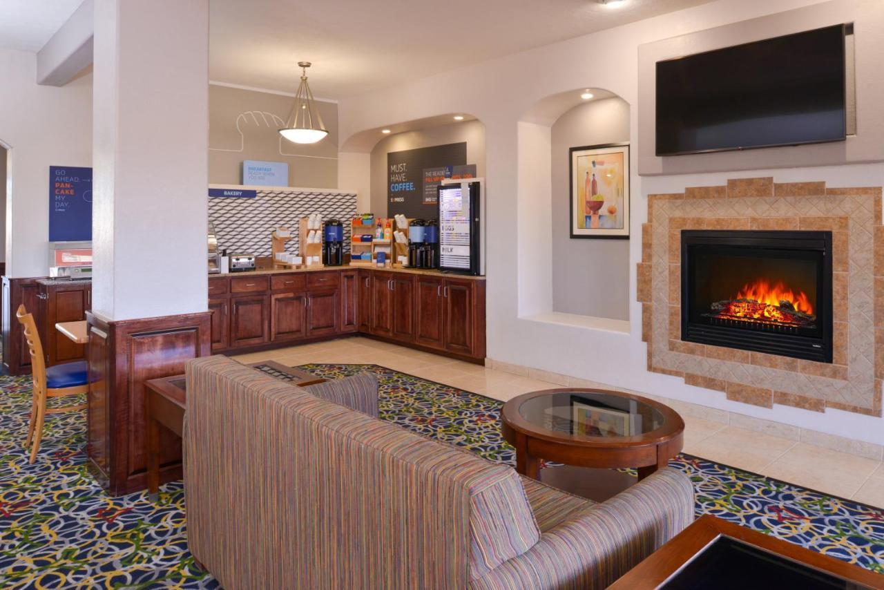Holiday Inn Express & Suites Alamosa By Ihg Екстер'єр фото
