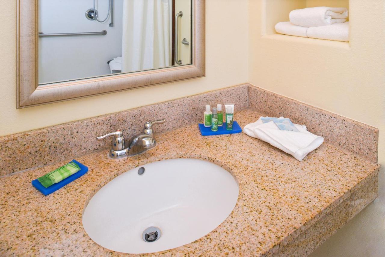 Holiday Inn Express & Suites Alamosa By Ihg Екстер'єр фото